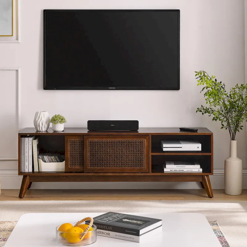 Meuble TV de 150 cm avec étagères ouvertes et portes en rotin pour téléviseurs de 65 pouces