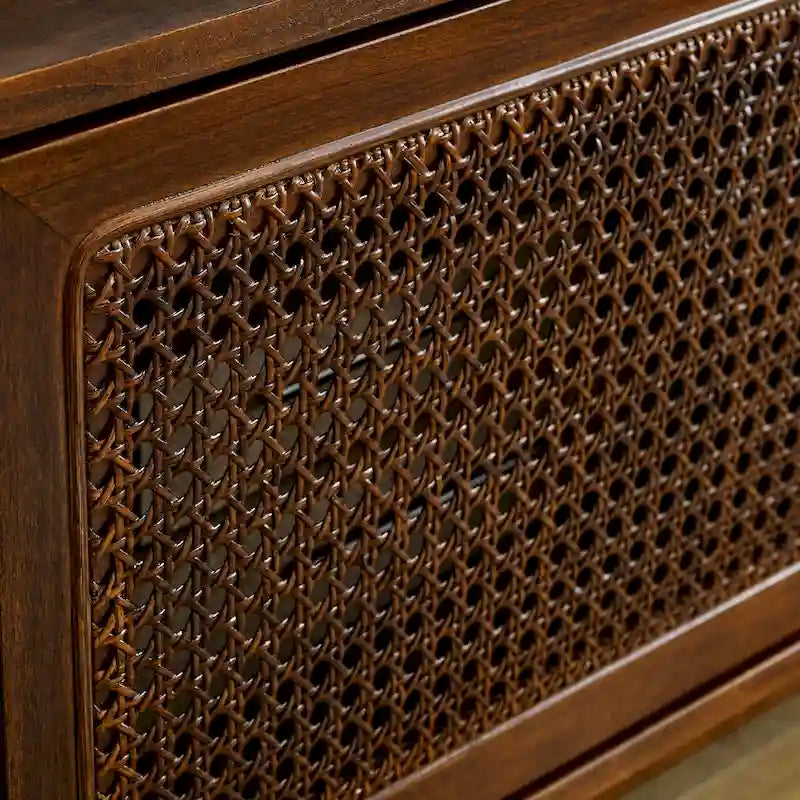 Meuble TV de 150 cm avec étagères ouvertes et portes en rotin pour téléviseurs de 65 pouces