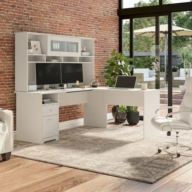 Bureau d'ordinateur en L de 72 po avec huche et tiroirs par Bush Furniture