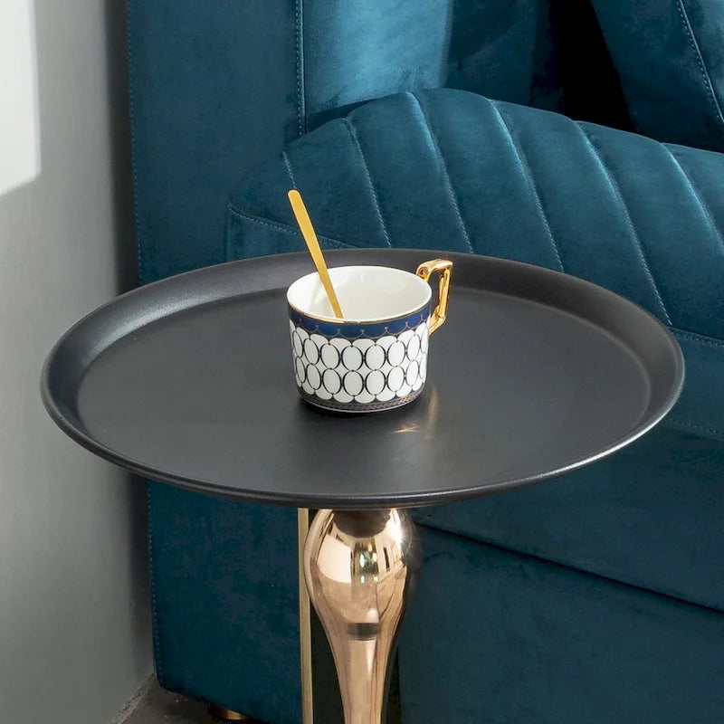 petite table d'appoint ronde pour petit espace