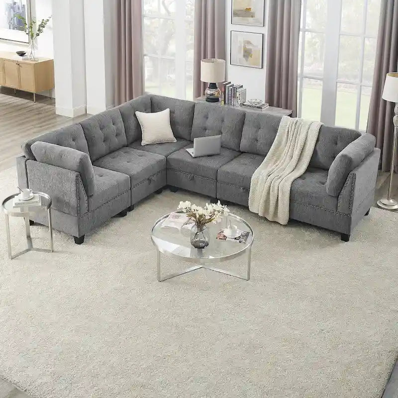 Szara sofa narożna 116-osobowa z 6 miejscami siedzącymi, krzesłami i schowkiem