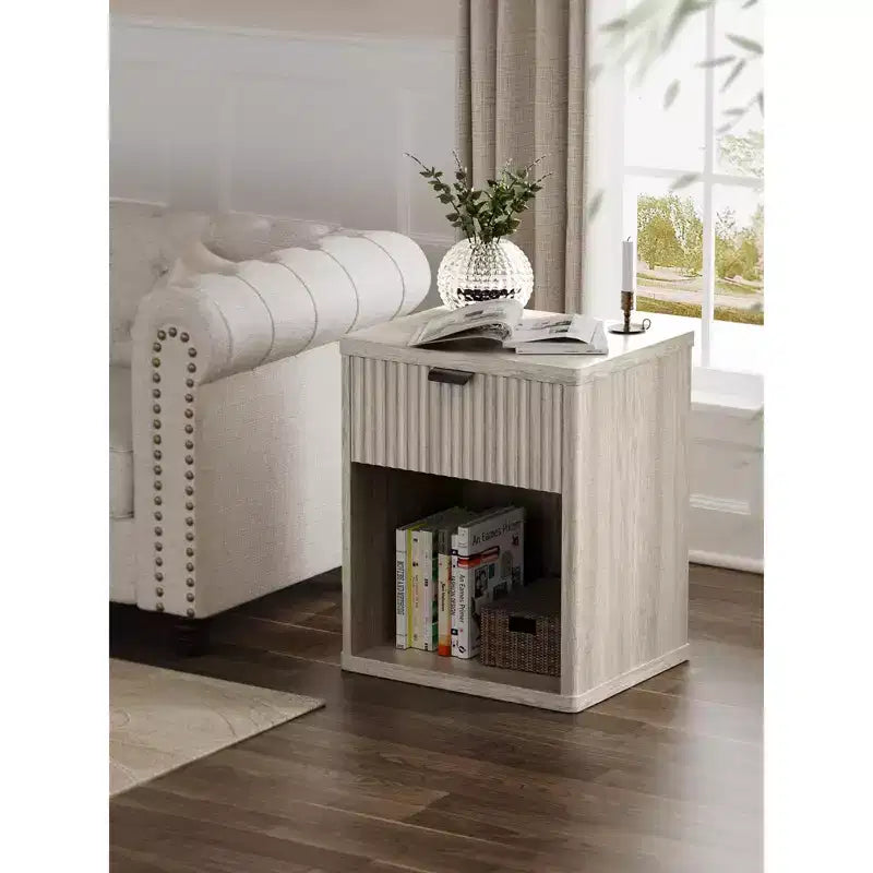 Table de chevet en bois dur brun avec tiroir et espace de rangement ouvert, 1 pièce