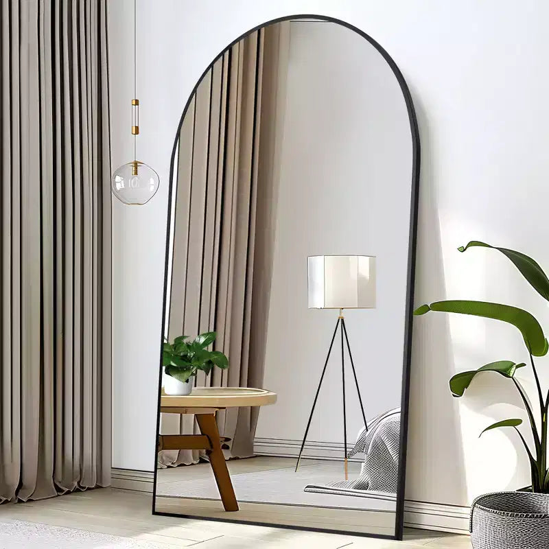 Miroir sur pied plein-longueur arqué noir/doré, cadre en métal, autoportant