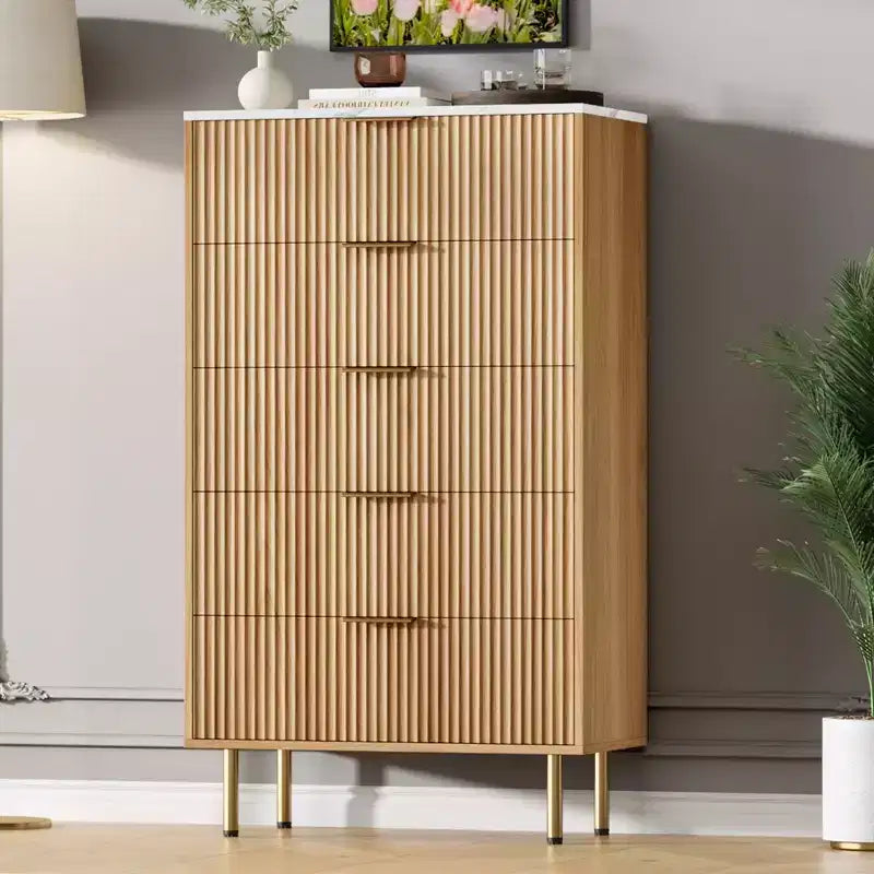 Commode 5 tiroirs blanche / effet marbre et bois – Panneau cannelé, pour 1 personne