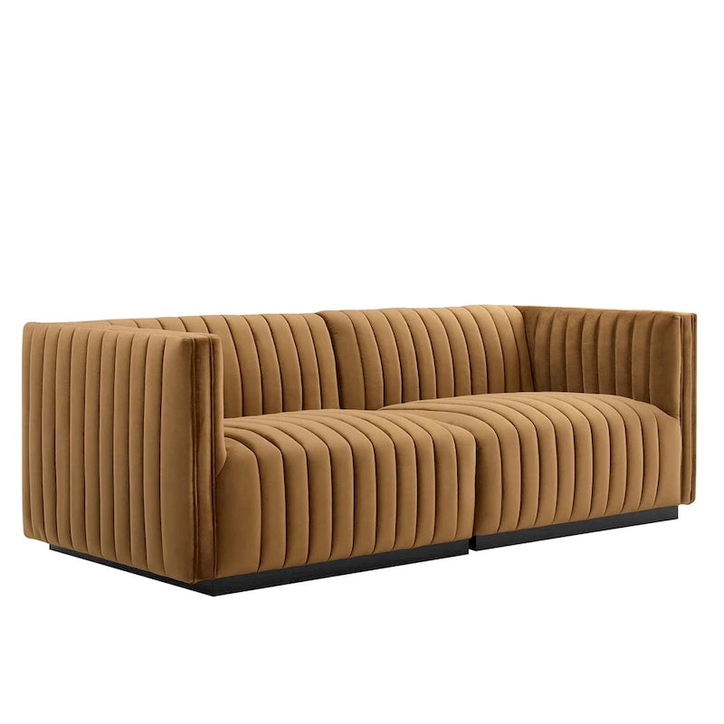Tapicerowana dwuosobowa sofa Conjure Channel z aksamitu performance