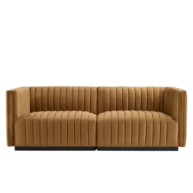 Tapicerowana dwuosobowa sofa Conjure Channel z aksamitu performance