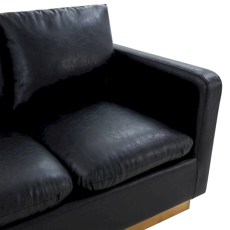 LeisureMod Nervo Nowoczesna Skórzana Sofa Dwuoosobowa ze Złotą Podstawą i Poduszkami - 55.9
