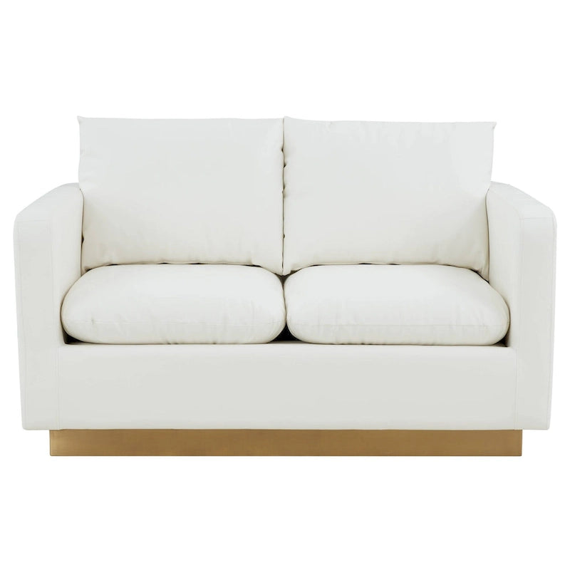 LeisureMod Nervo Nowoczesna Skórzana Sofa Dwuoosobowa ze Złotą Podstawą i Poduszkami - 55.9