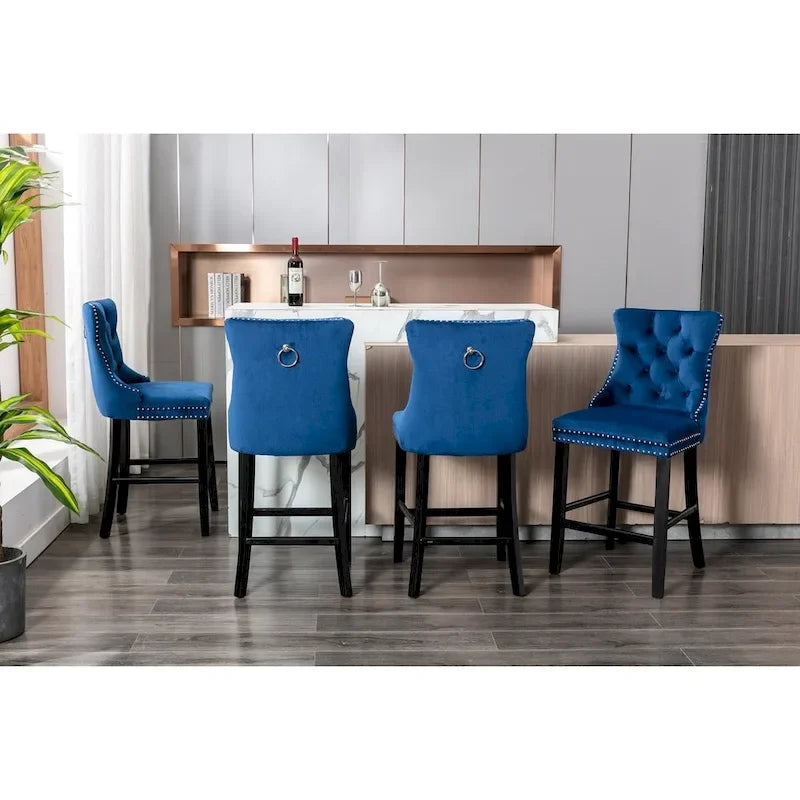 Tabourets de bar contemporains en velours capitonné avec pieds en bois et clous décoratifs chromés, lot de 2