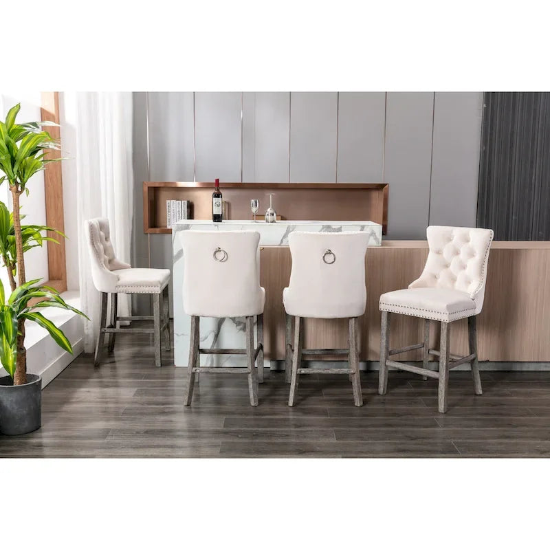 Tabourets de bar contemporains en velours capitonné avec pieds en bois et clous décoratifs chromés, lot de 2