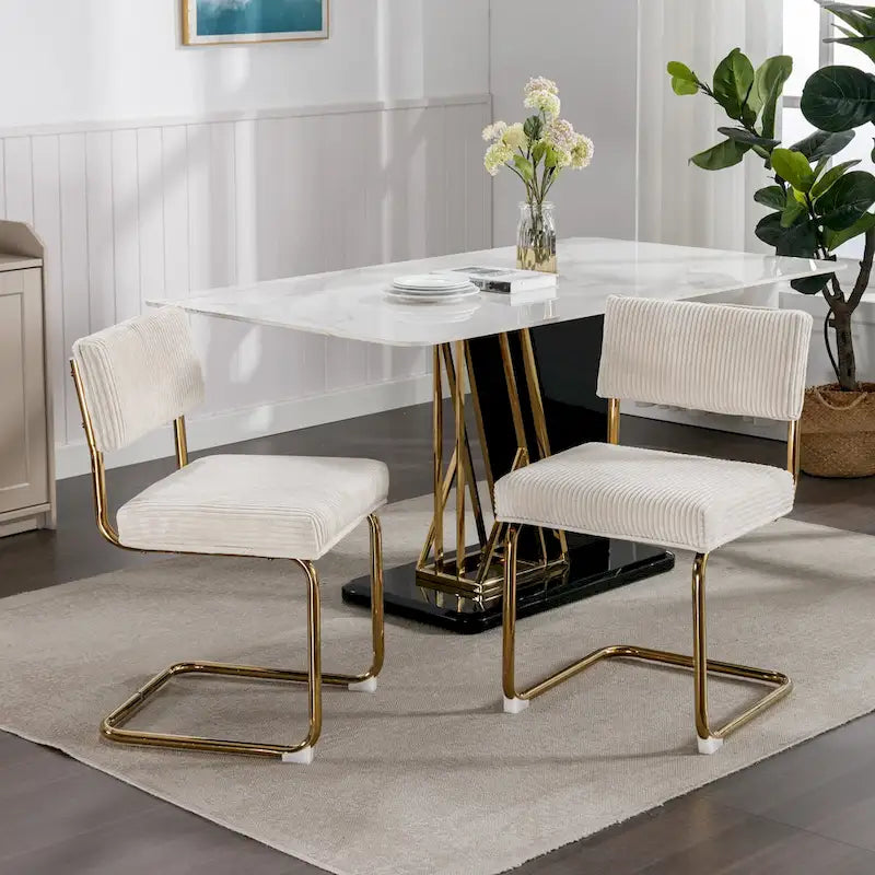 Chaises de salle à manger modernes avec base en métal doré, chaises de cuisine sans accoudoirs avec capitonnage cannelé, lot de 2