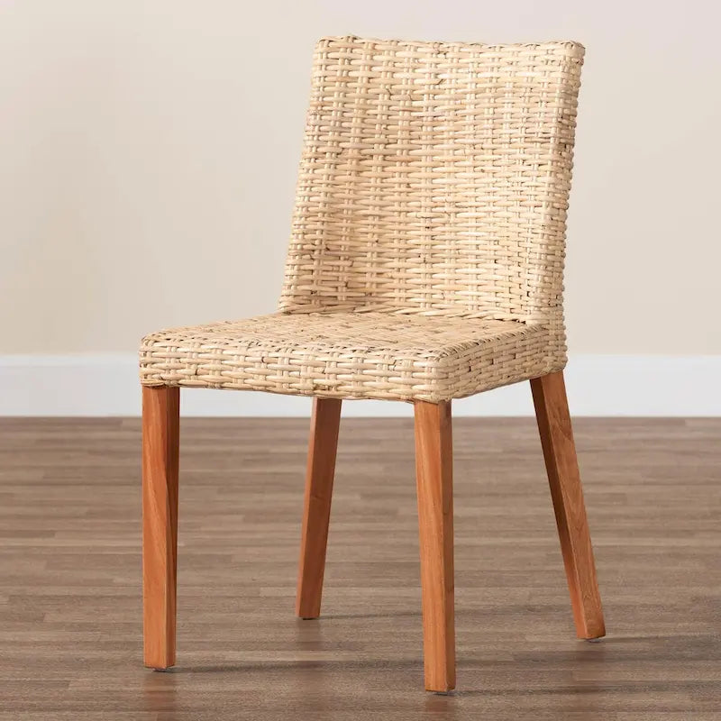 Chaise de salle à manger bali & pari Rowen en rotin Kubu miel clair de style bohème et bois d'acajou