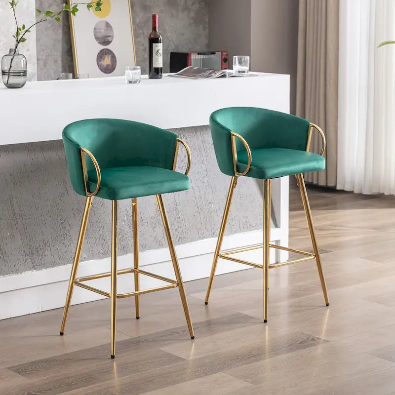 Lot de 2 tabourets de bar de 66 cm avec repose-pieds et base chromés, pieds dorés et revêtement velours, gris