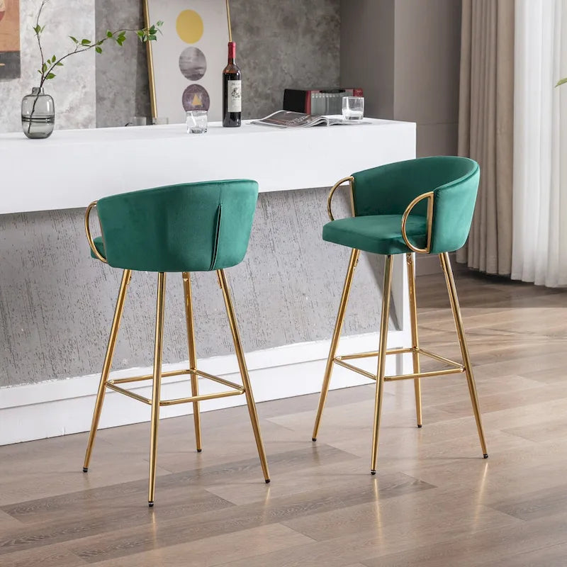 Lot de 2 tabourets de bar de 66 cm avec repose-pieds et base chromés, pieds dorés et revêtement velours, gris