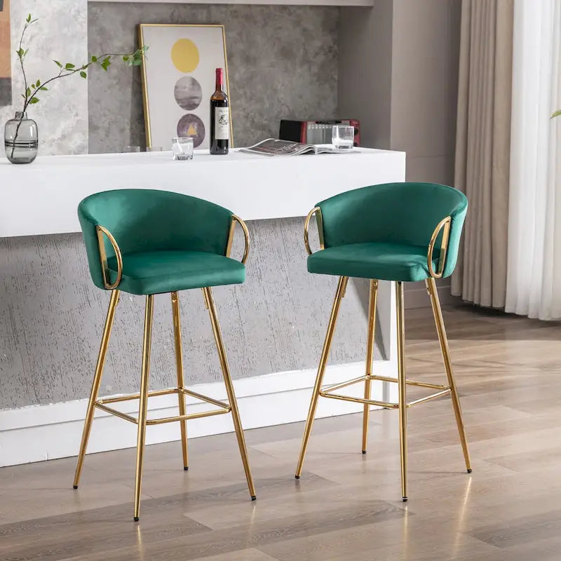Lot de 2 tabourets de bar de 66 cm avec repose-pieds et base chromés, pieds dorés et revêtement velours, gris