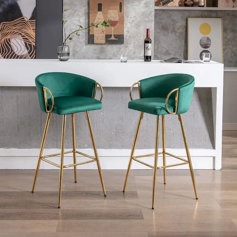 Lot de 2 tabourets de bar de 66 cm avec repose-pieds et base chromés, pieds dorés et revêtement velours, gris
