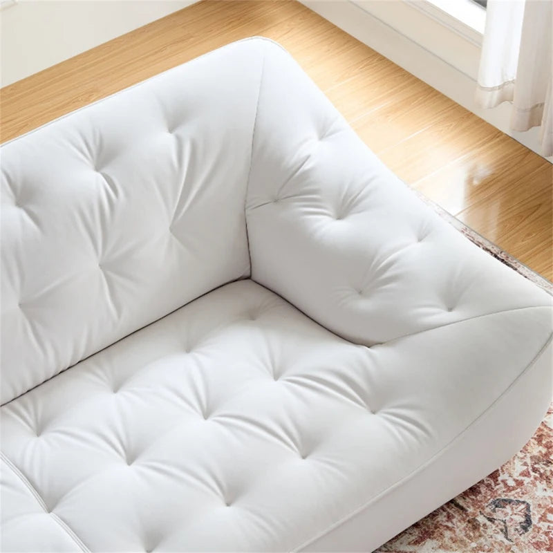 Biała trwała sofa tapicerowana z ramą z litego drewna