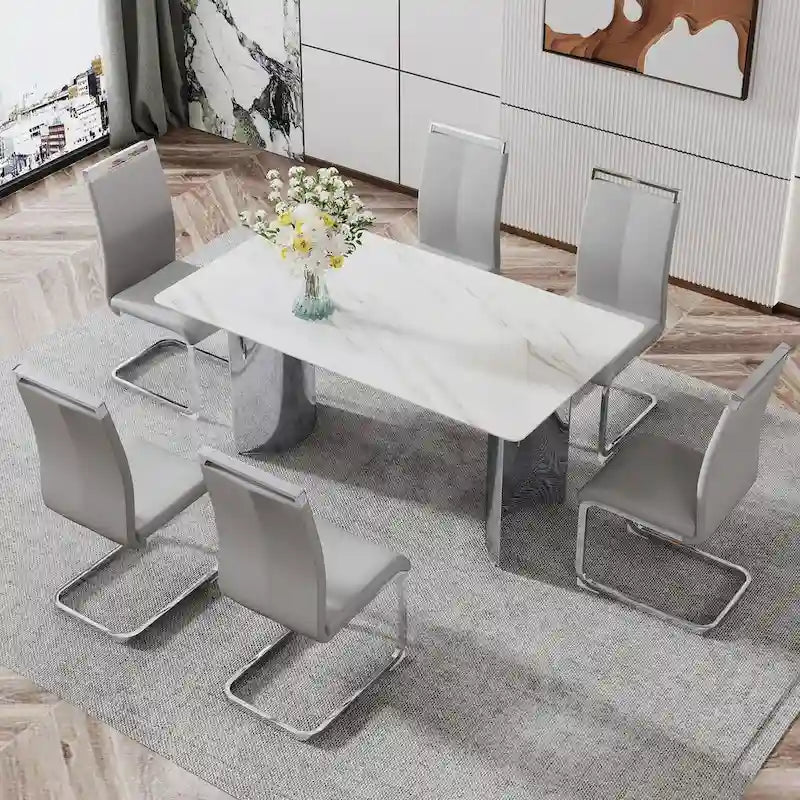 Table à manger minimaliste et moderne. Plateau en verre autocollant imitation marbre blanc