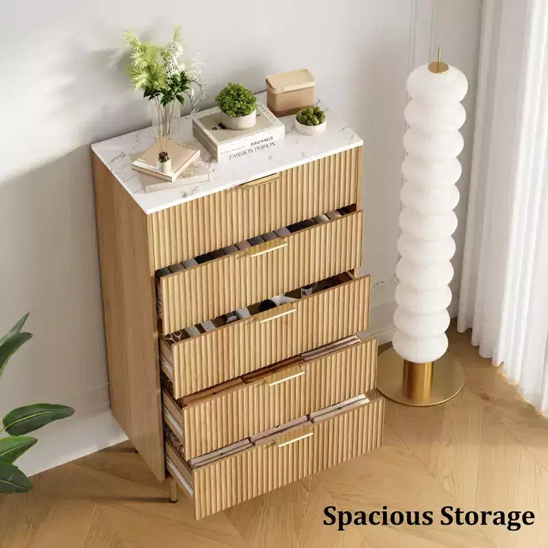 Commode 5 tiroirs blanche / effet marbre et bois – Panneau cannelé, pour 1 personne